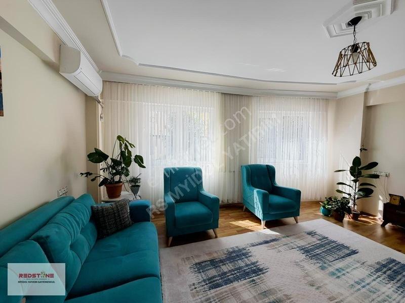 Redstone Myidol'den Satılık İstiklal'de 3+1 Ara Kat Daire — fotoğraf 5