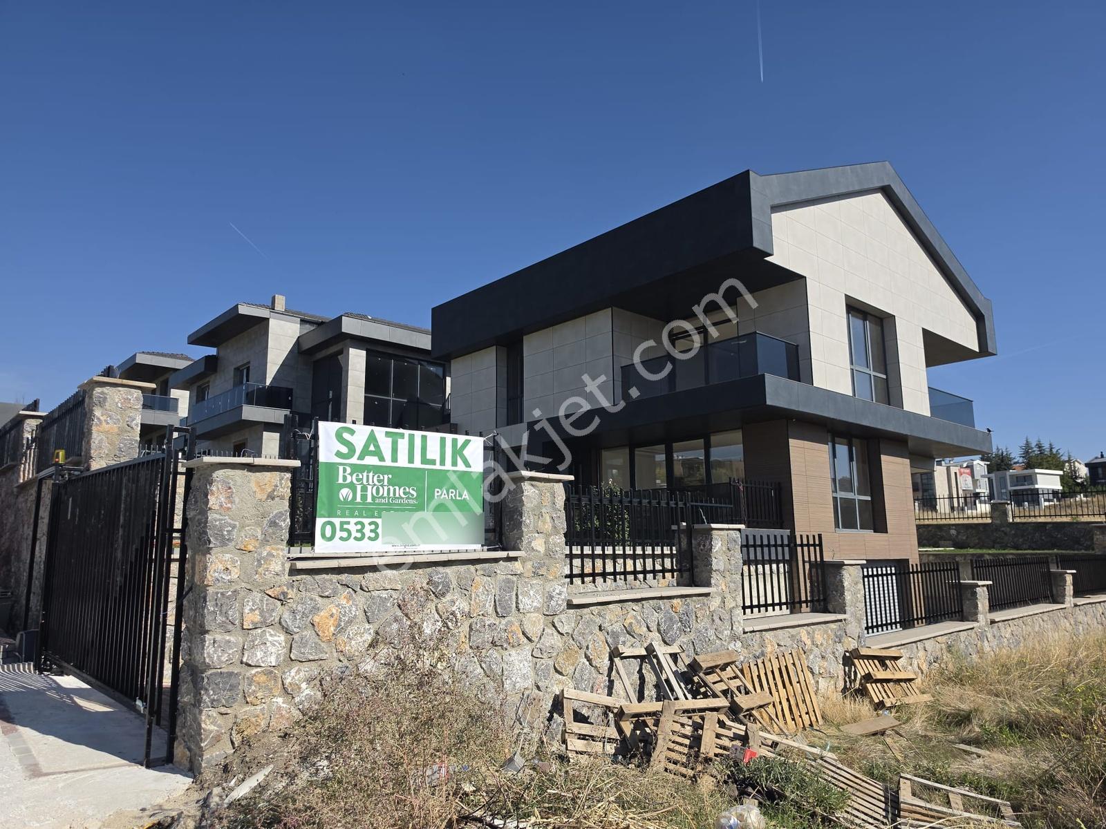 Beytepe'de Özel Yapılı, Geniş Bahçeli Ve Garajlı Lüks Villa — fotoğraf 3
