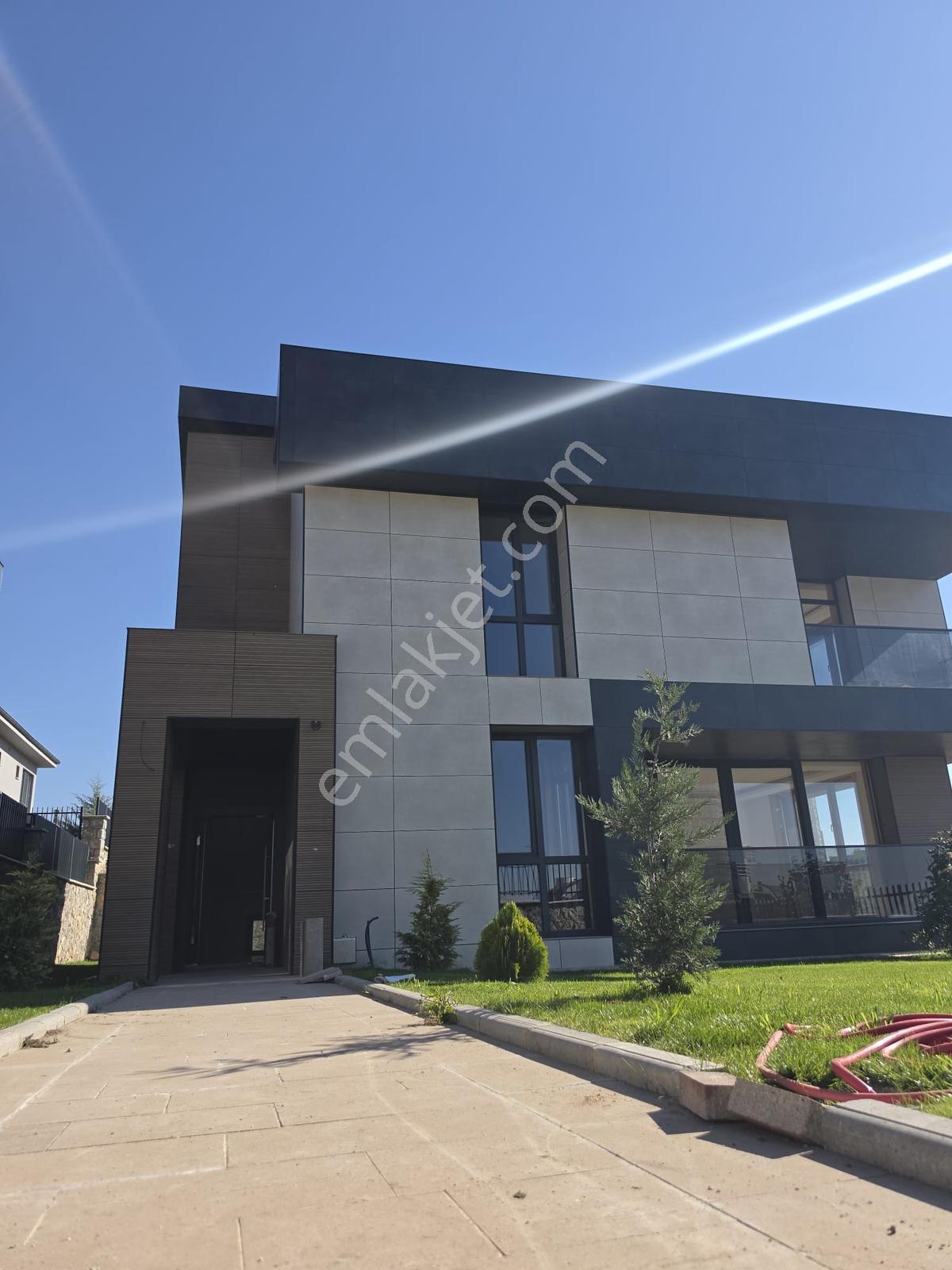 Beytepe'de Özel Yapılı, Geniş Bahçeli Ve Garajlı Lüks Villa — fotoğraf 5
