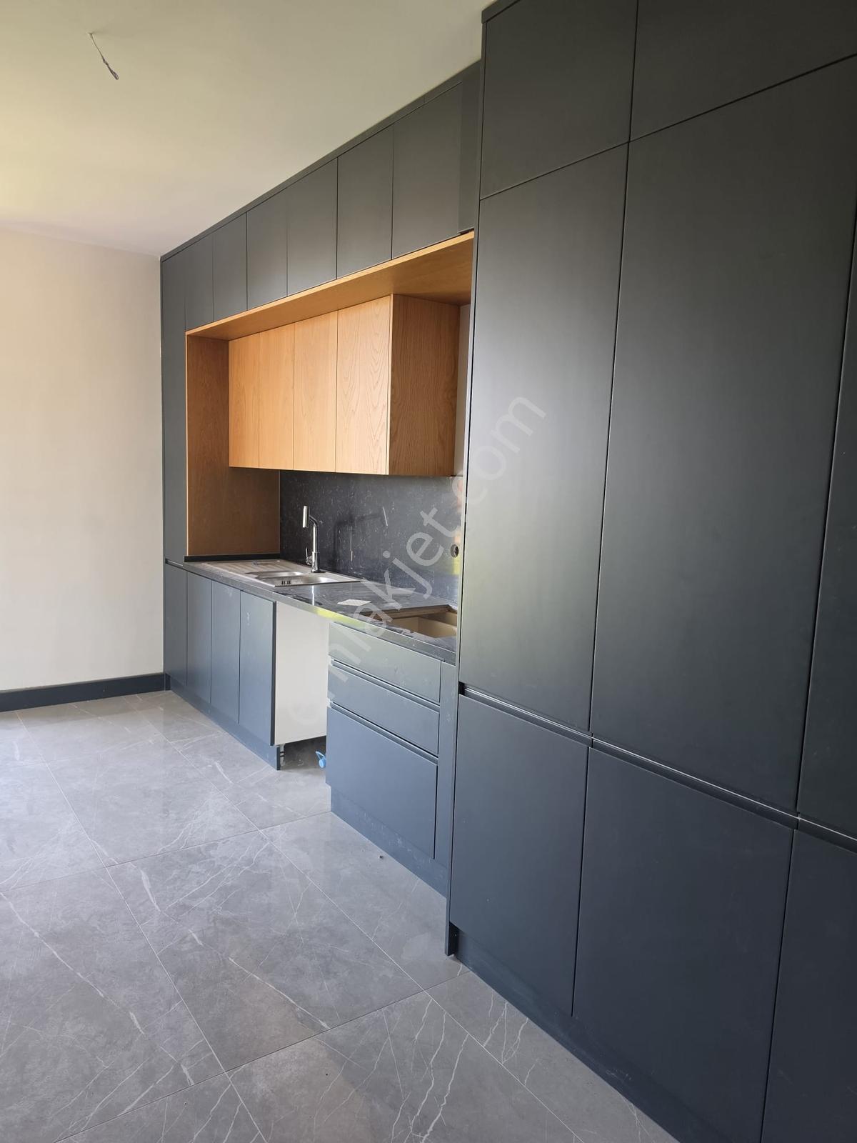 Beytepe'de Özel Yapılı, Geniş Bahçeli Ve Garajlı Lüks Villa — fotoğraf 9