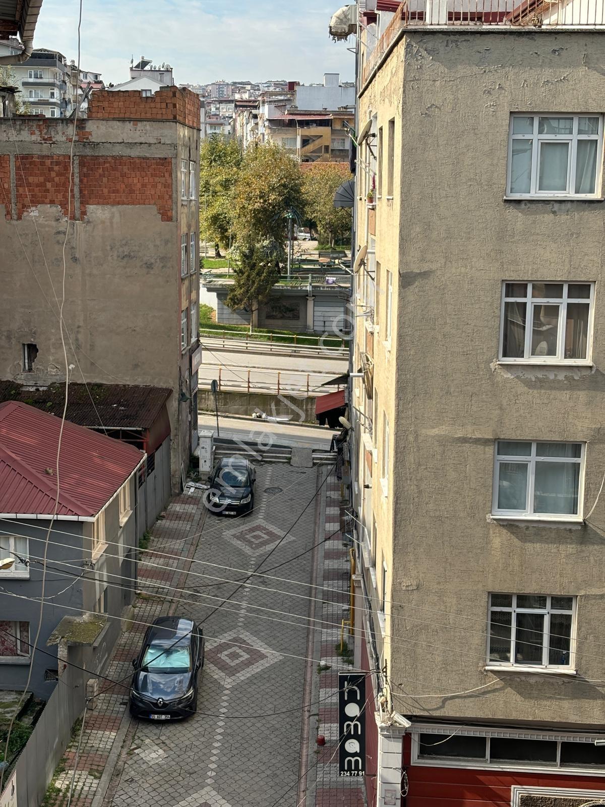 İlkadım Da 3+1 Satılık Daire — fotoğraf 6