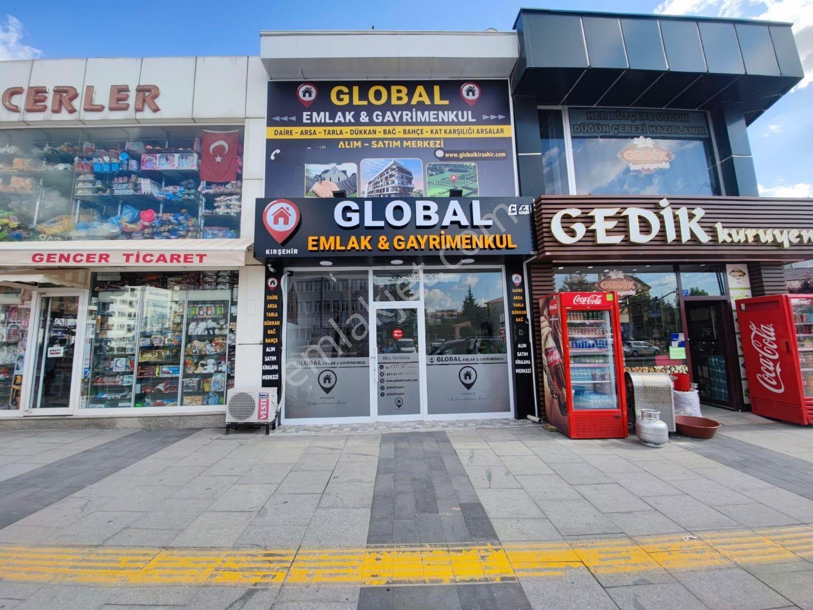 Global'den Emniyet Yanında Köşe Başı 362 M2 Satılık Villa Arsası — fotoğraf 10