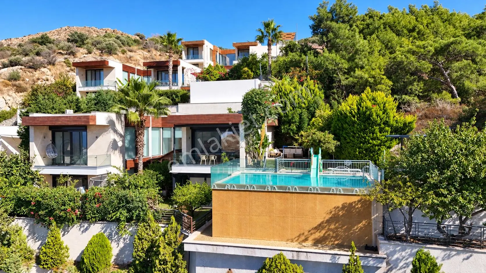 Yalıkavak'ta Merkezi Lokasyonda Satılık 5+1 Geniş Villa — fotoğraf 4