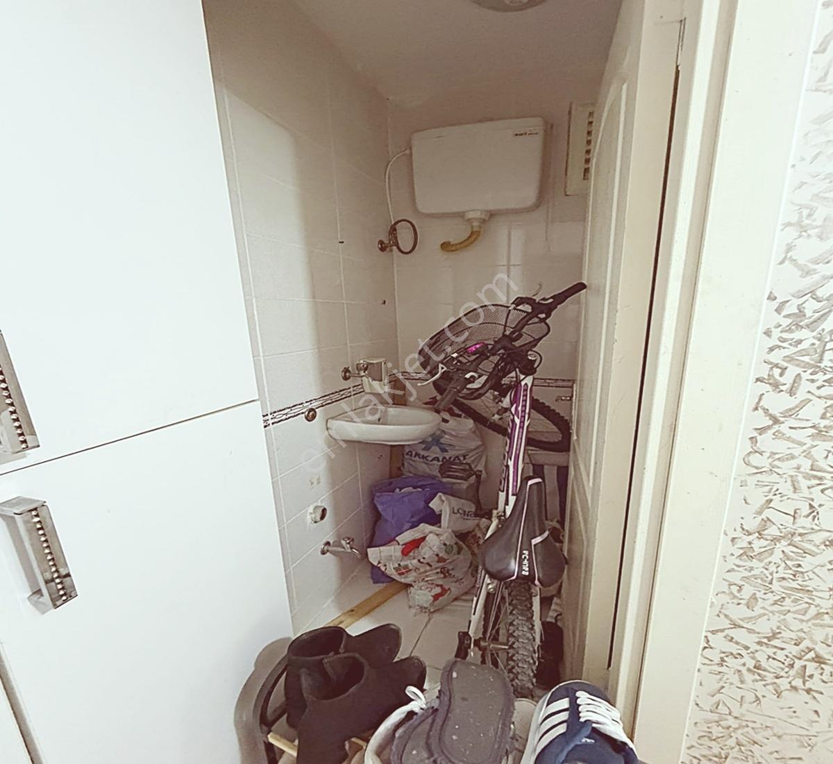 Metrobüs Dibinde 2+1 Merkezi Konum Geniş Aile Dairesi Parka Ceph — fotoğraf 14