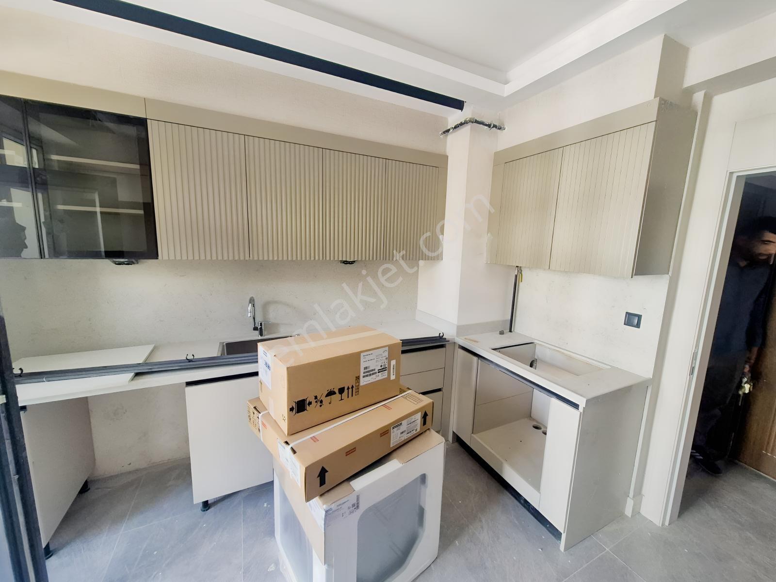 Akabe Mah.satılık Site İçi Ara Kat 2+1 Daire — fotoğraf 17