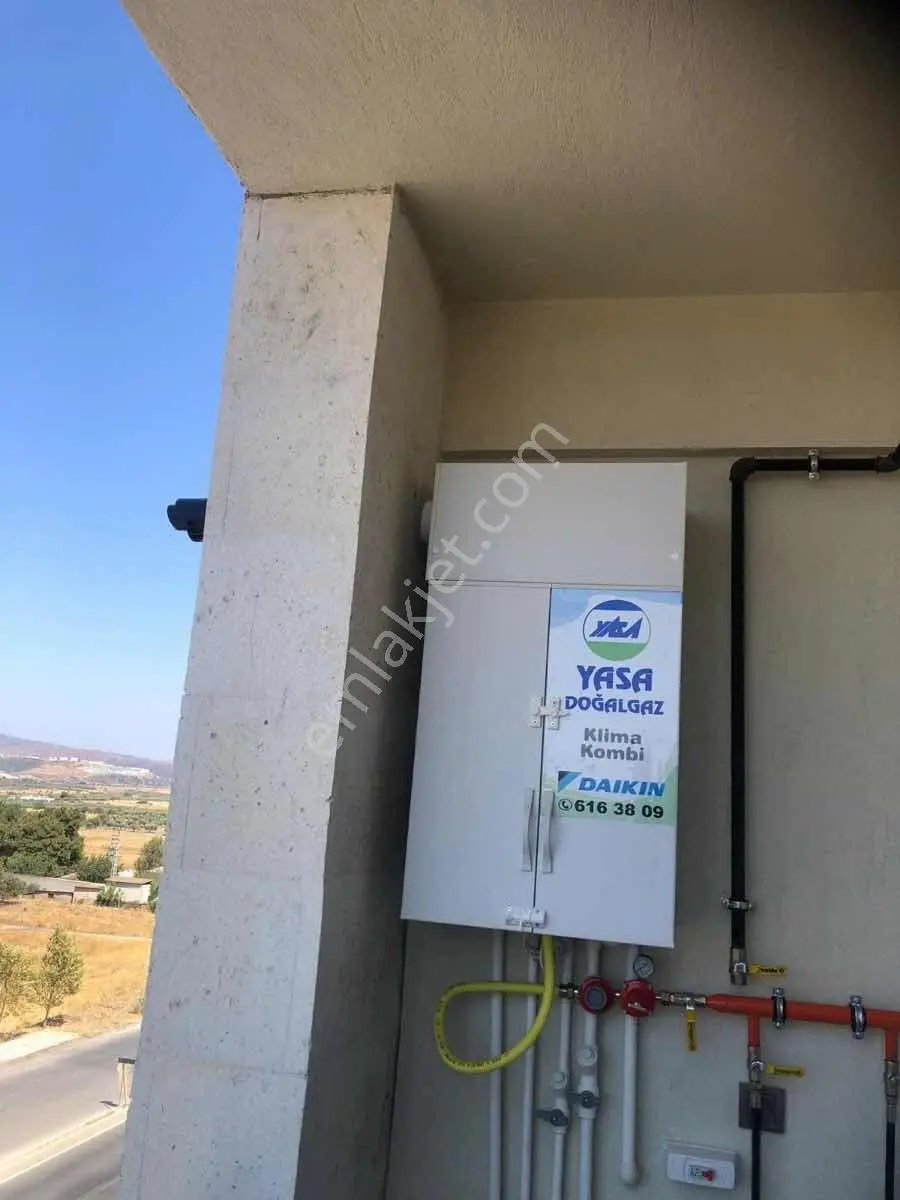 Aliağa Örnekkent’te 2025 Yapımı 2+1 | Balkonlu | Kiracılı | Krediye Uygun — fotoğraf 3