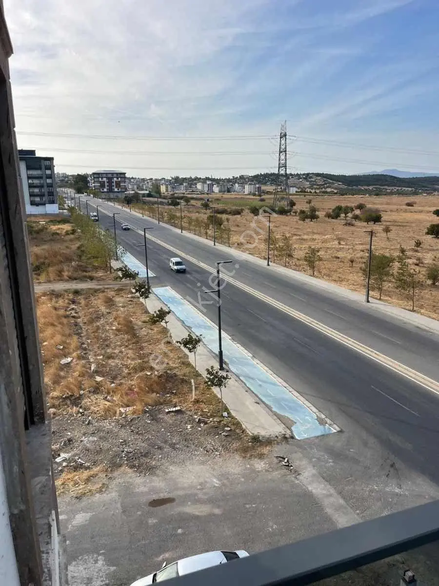 Aliağa Örnekkent’te 2025 Yapımı 2+1 | Balkonlu | Kiracılı | Krediye Uygun — fotoğraf 5