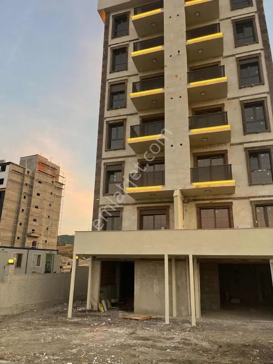 Aliağa Örnekkent’te 2025 Yapımı 2+1 | Balkonlu | Kiracılı | Krediye Uygun — fotoğraf 7