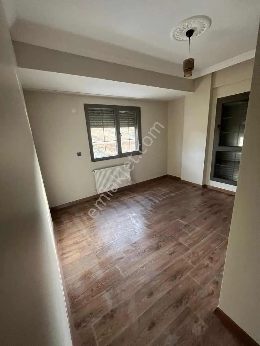 Aliağa Örnekkent’te 2025 Yapımı 2+1 | Balkonlu | Kiracılı | Krediye Uygun — fotoğraf 9