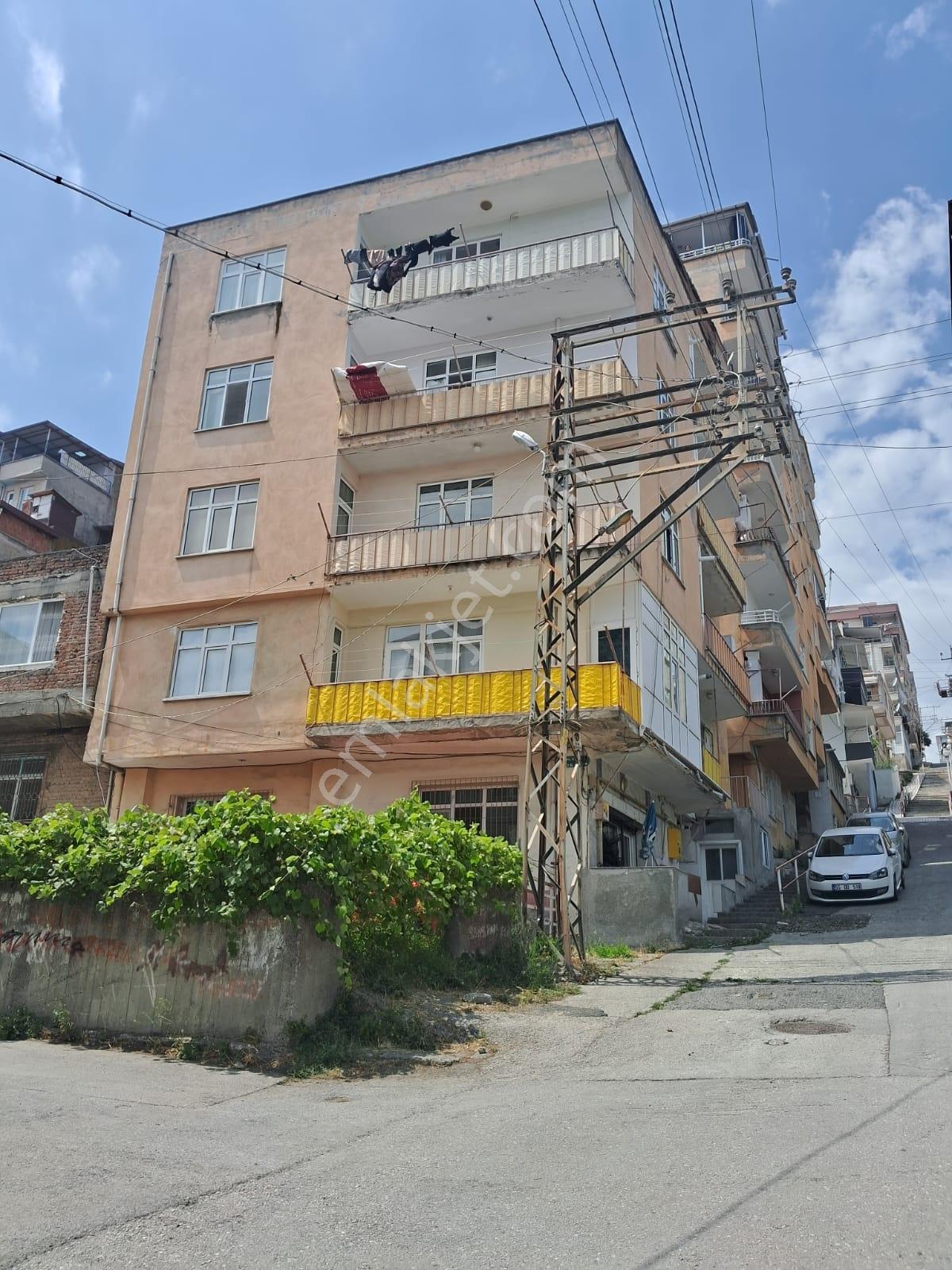 Amazon'dan İlkadım Liman Mah.de 148 M2 Geniş 3+1 Köşe Daire