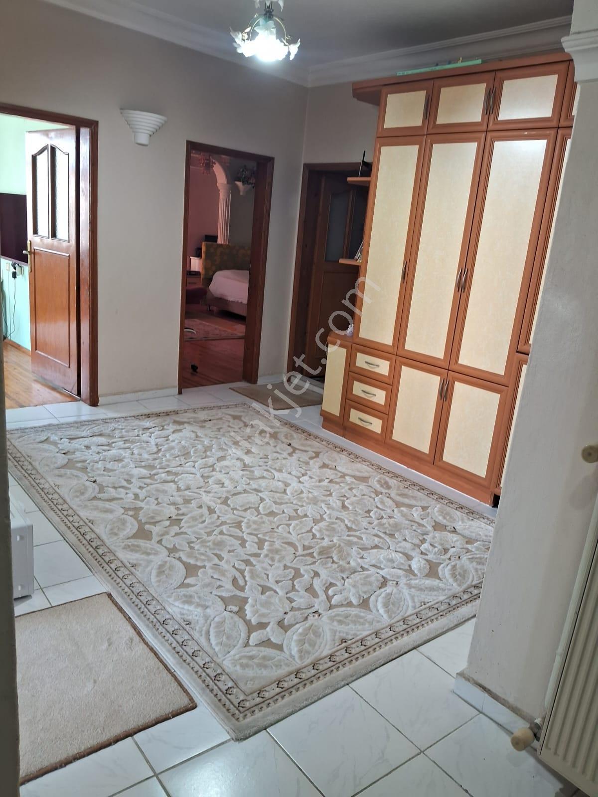 Amazon'dan İlkadım Liman Mah.de 148 M2 Geniş 3+1 Köşe Daire — fotoğraf 12