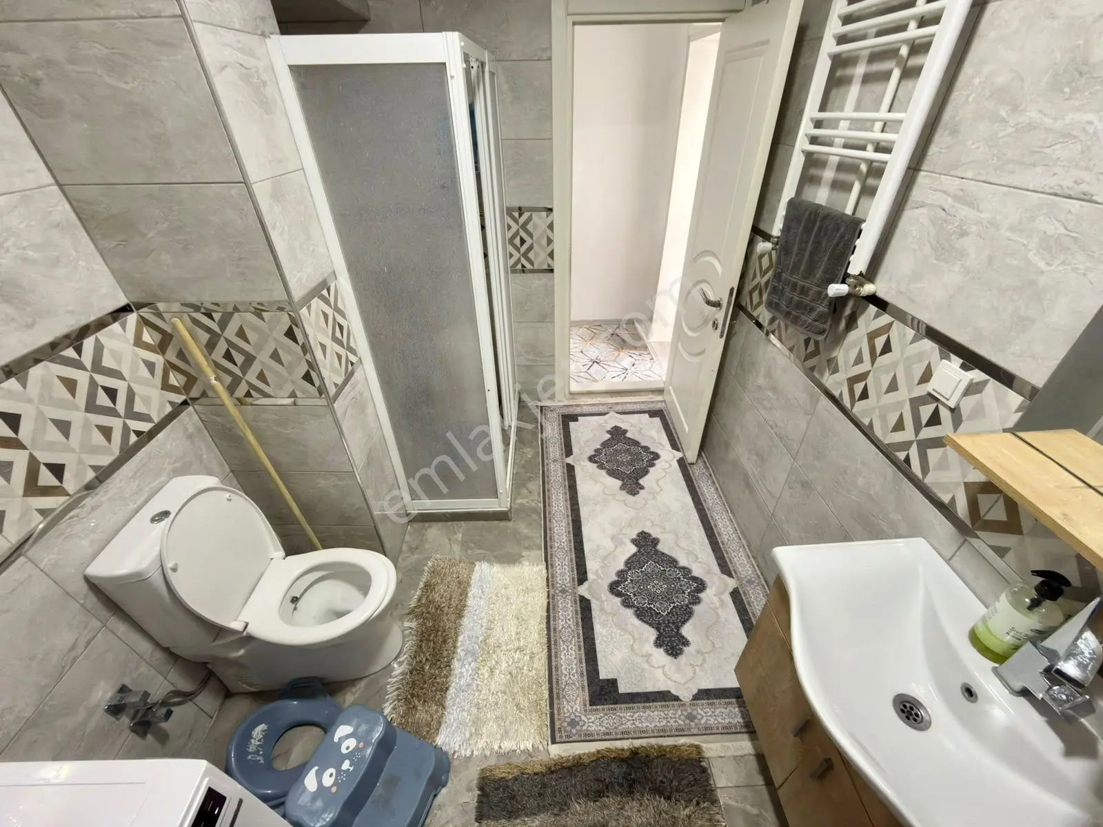 Yüksel'den Edremit Merkezin'de Teras Kullanımlı 3+1 Daire — fotoğraf 16