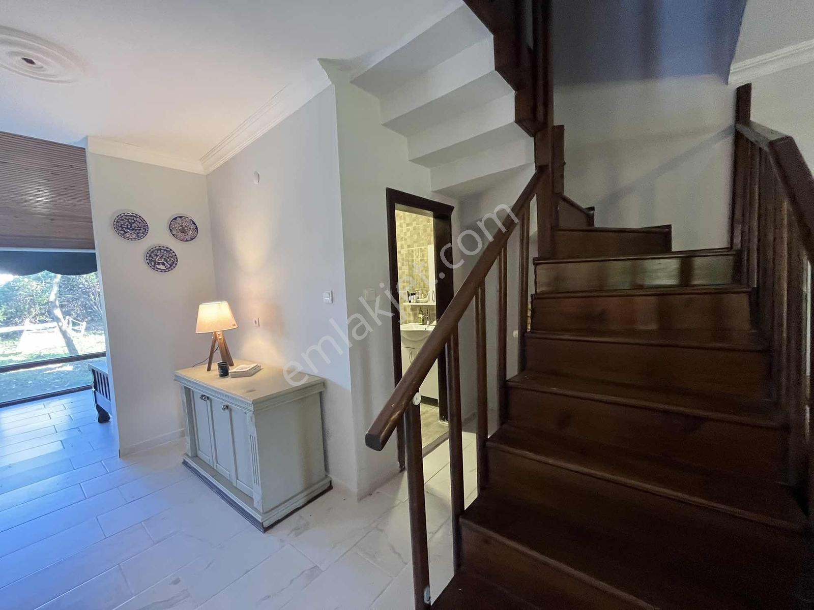İmrenderede Doğayla Bütünleşen Özgün Taş Mimari 3+1 Villa — fotoğraf 15