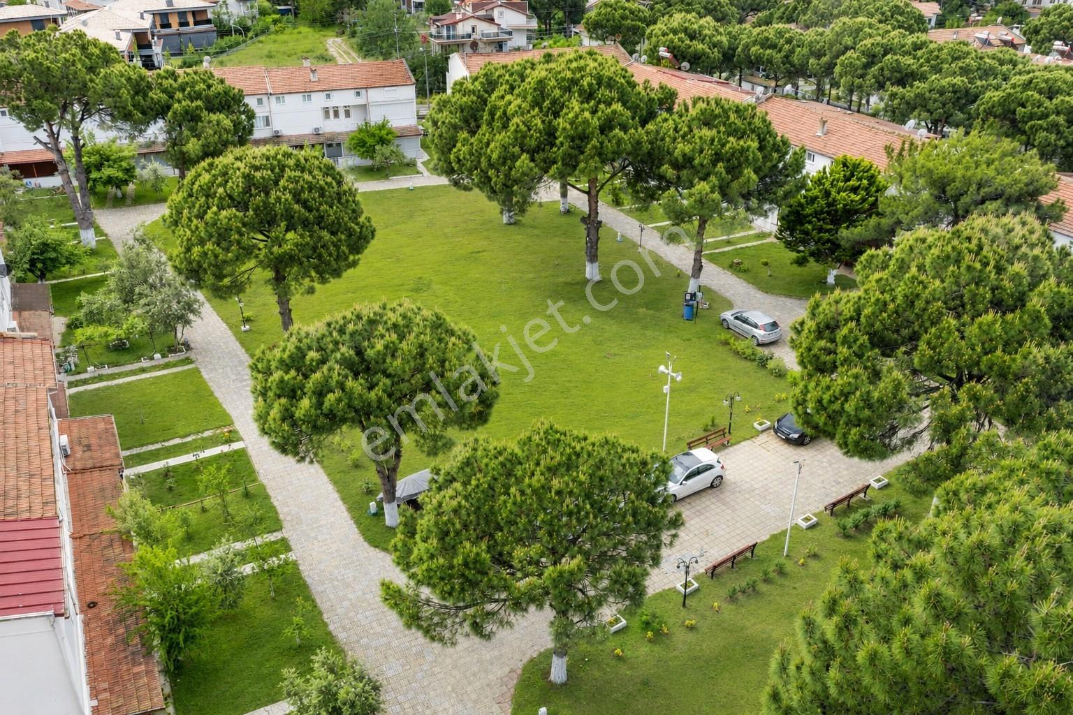 Umas Solutıon'dan Plaja 100 Metre - Bakımlı - Bahçeli 3+1 Villa — fotoğraf 2