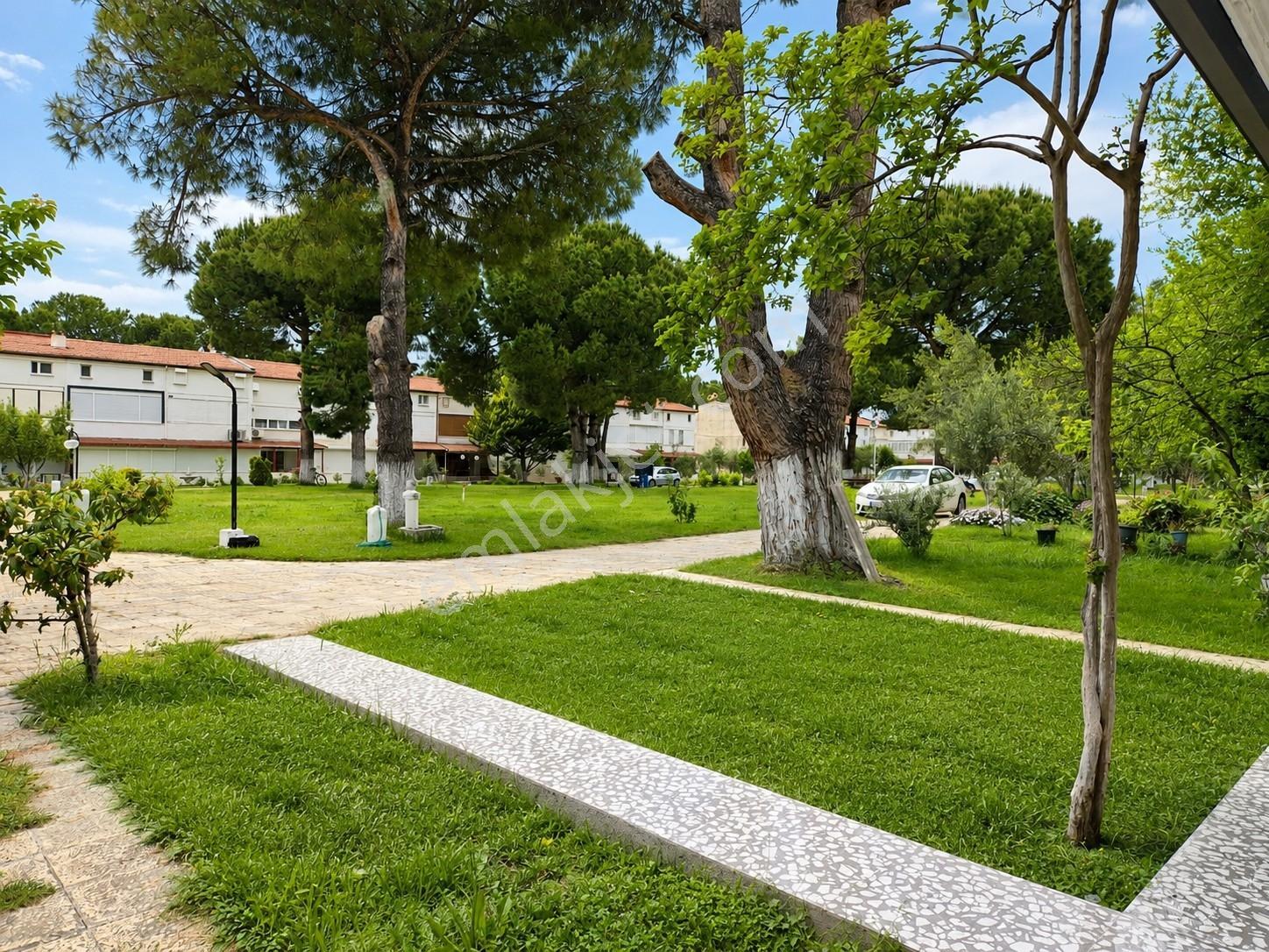 Umas Solutıon'dan Plaja 100 Metre - Bakımlı - Bahçeli 3+1 Villa — fotoğraf 4
