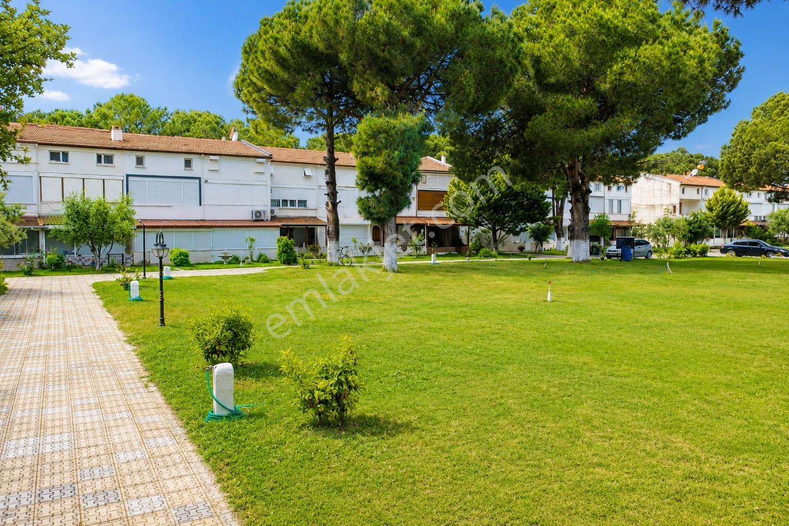 Umas Solutıon'dan Plaja 100 Metre - Bakımlı - Bahçeli 3+1 Villa — fotoğraf 8