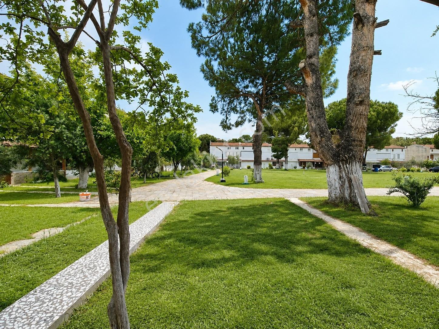 Umas Solutıon'dan Plaja 100 Metre - Bakımlı - Bahçeli 3+1 Villa — fotoğraf 12