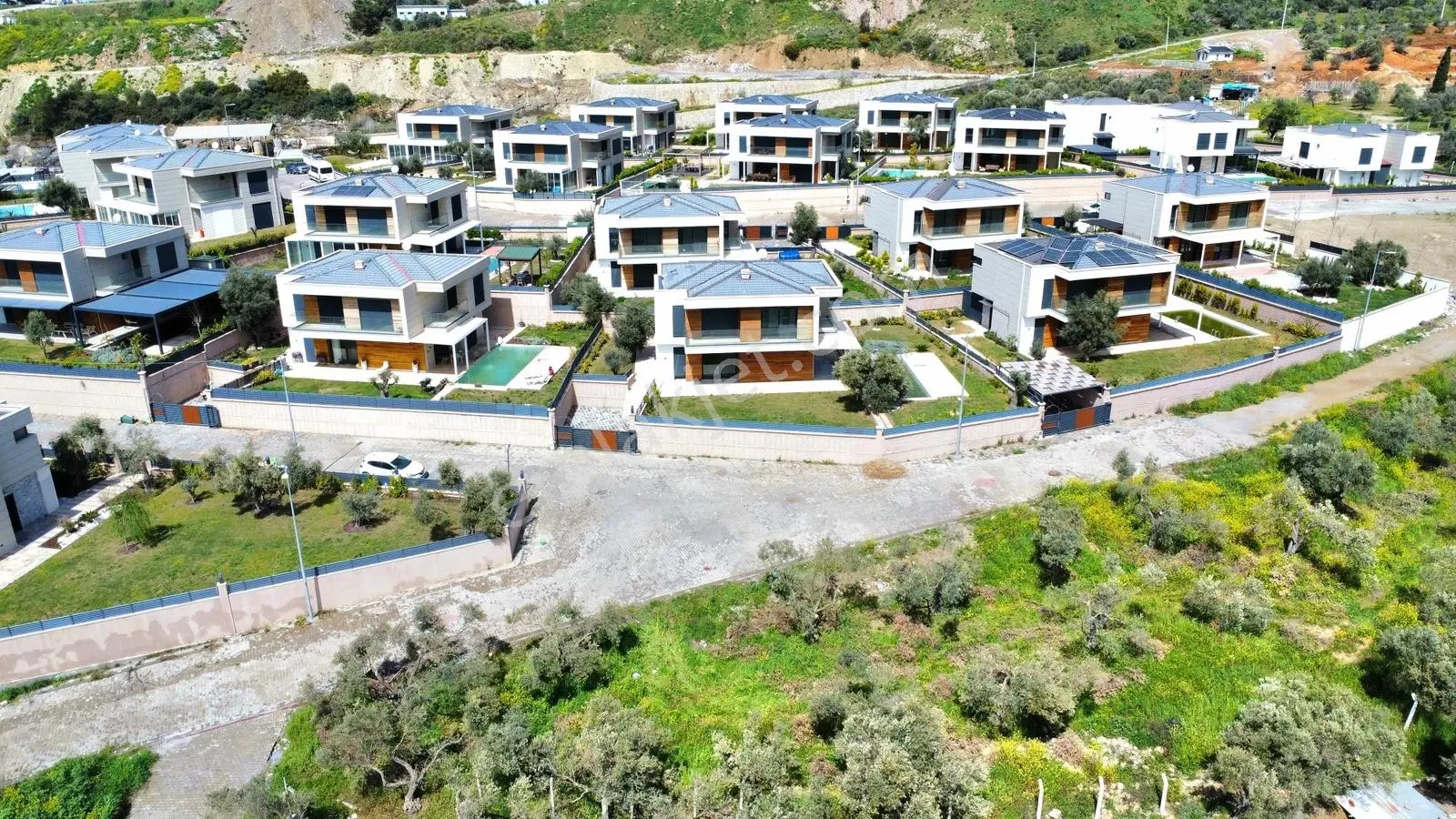Kuşadasında Sadeliğin Getirdiği Şık Tasarım — fotoğraf 29