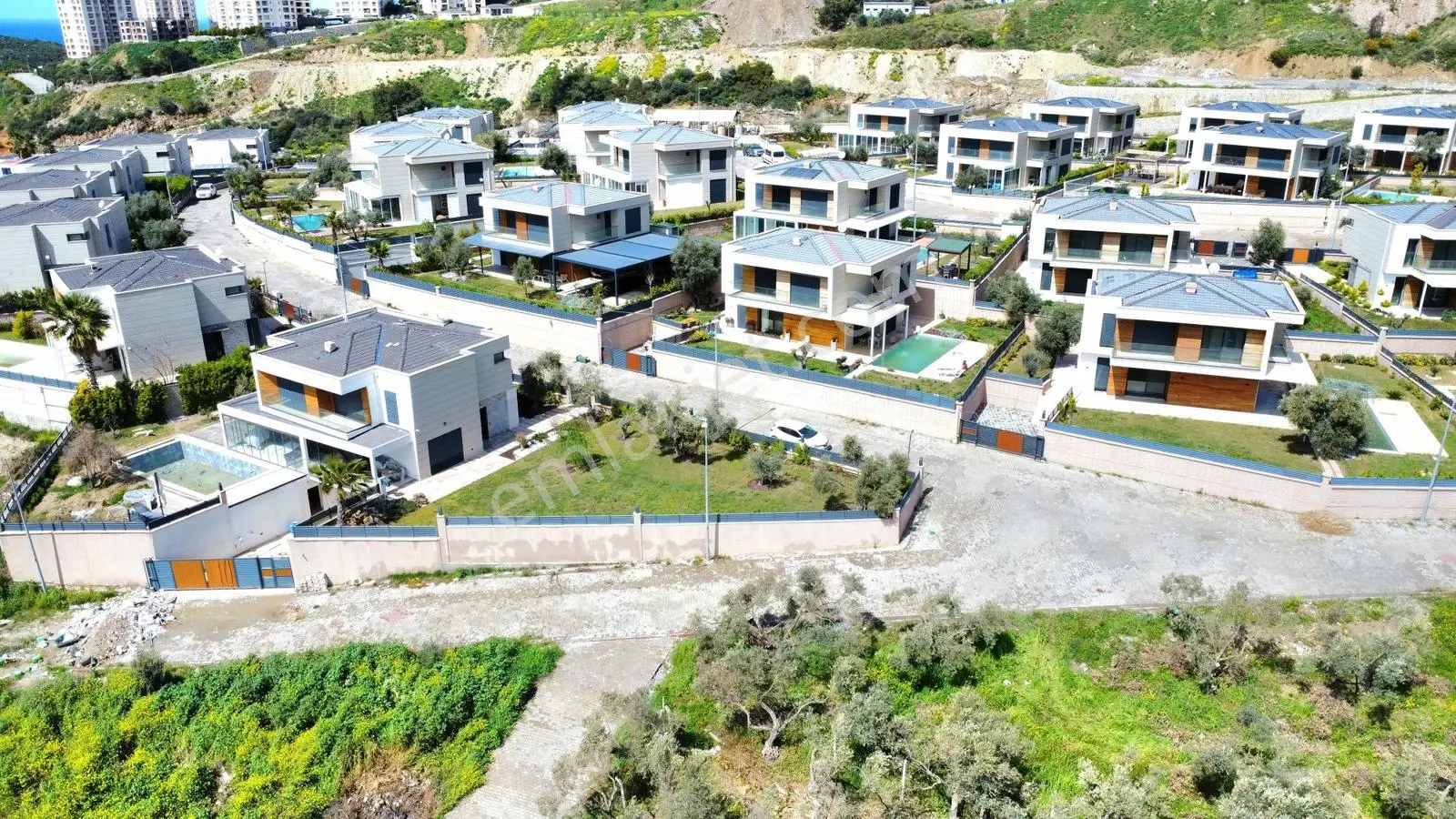 Kuşadasında Sadeliğin Getirdiği Şık Tasarım — fotoğraf 31