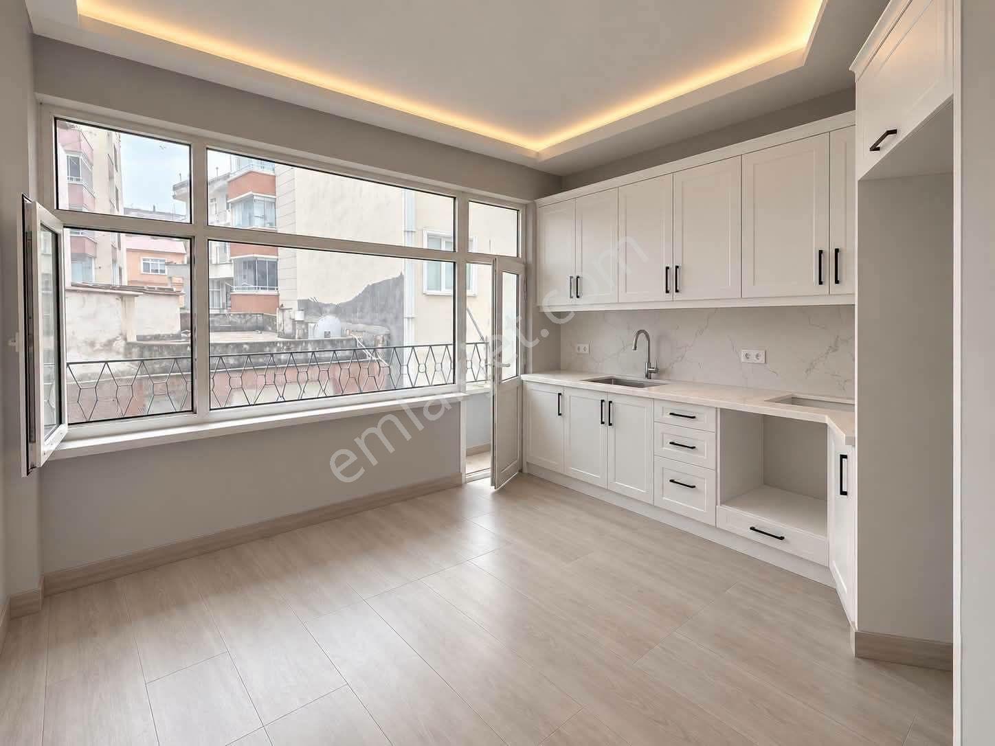 Samsun İlkadım Selahiye Mahallesi'nde İçi Yapılı Ebeveyn Banyolu 3.kat 3+1 Satılık Daire — fotoğraf 7