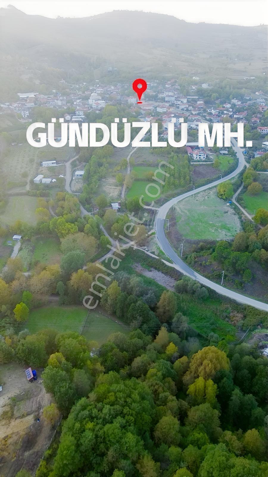 Oylat Yolunda Dere Boyu+tel Örgülü+ahşap Kulübeli Tarla Hobilik — fotoğraf 18