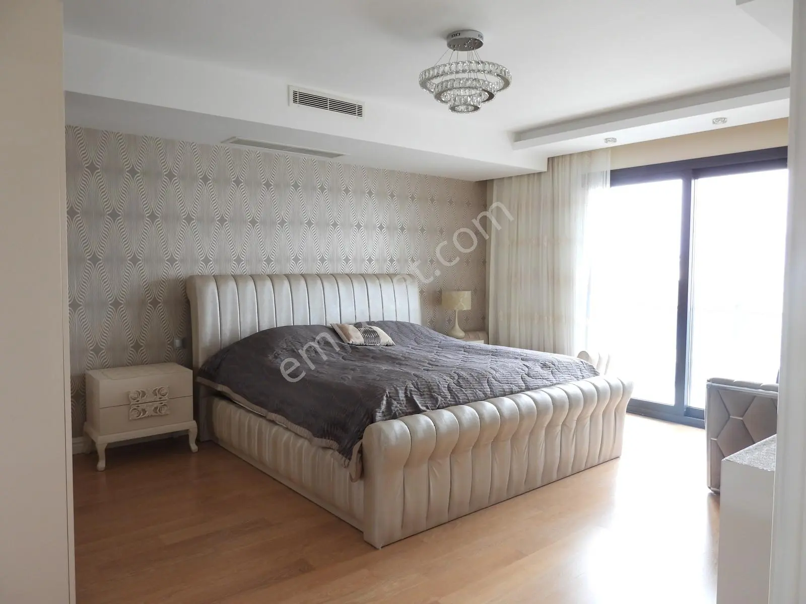 Kahramandere De 6+1, Her Yere Yakın Herkesten Uzak — fotoğraf 3