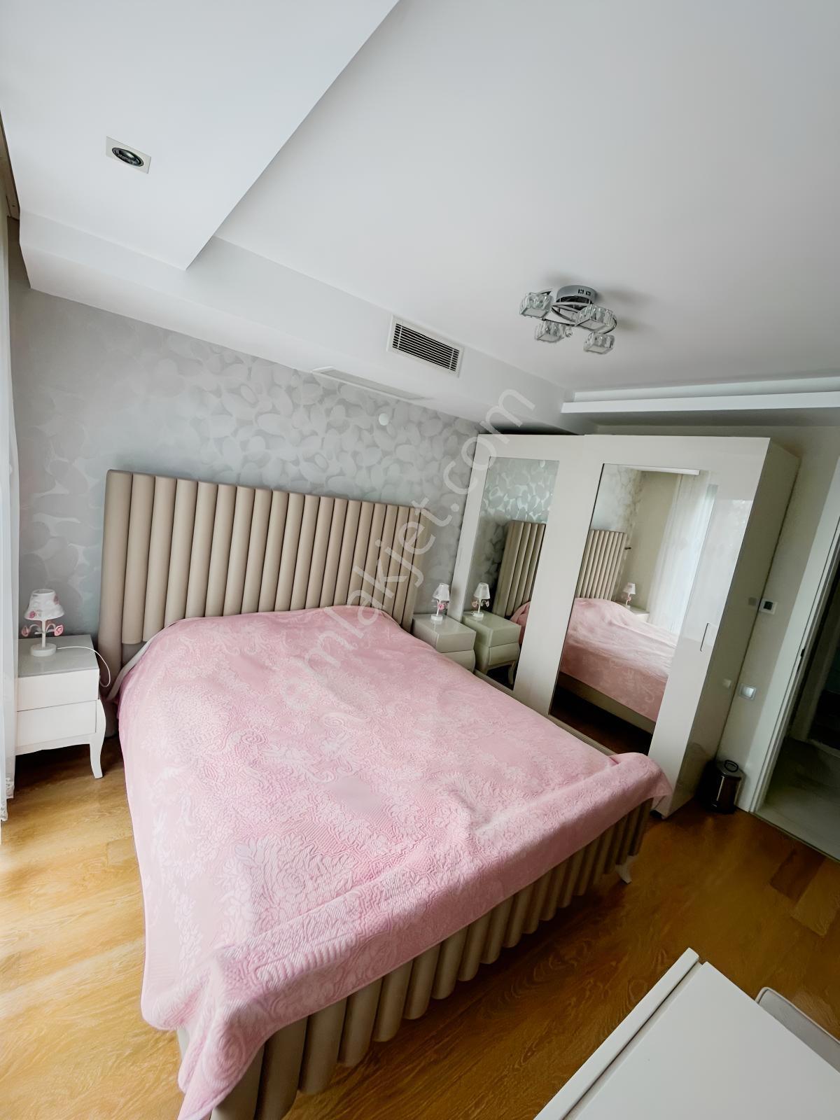 Kahramandere De 6+1, Her Yere Yakın Herkesten Uzak — fotoğraf 7