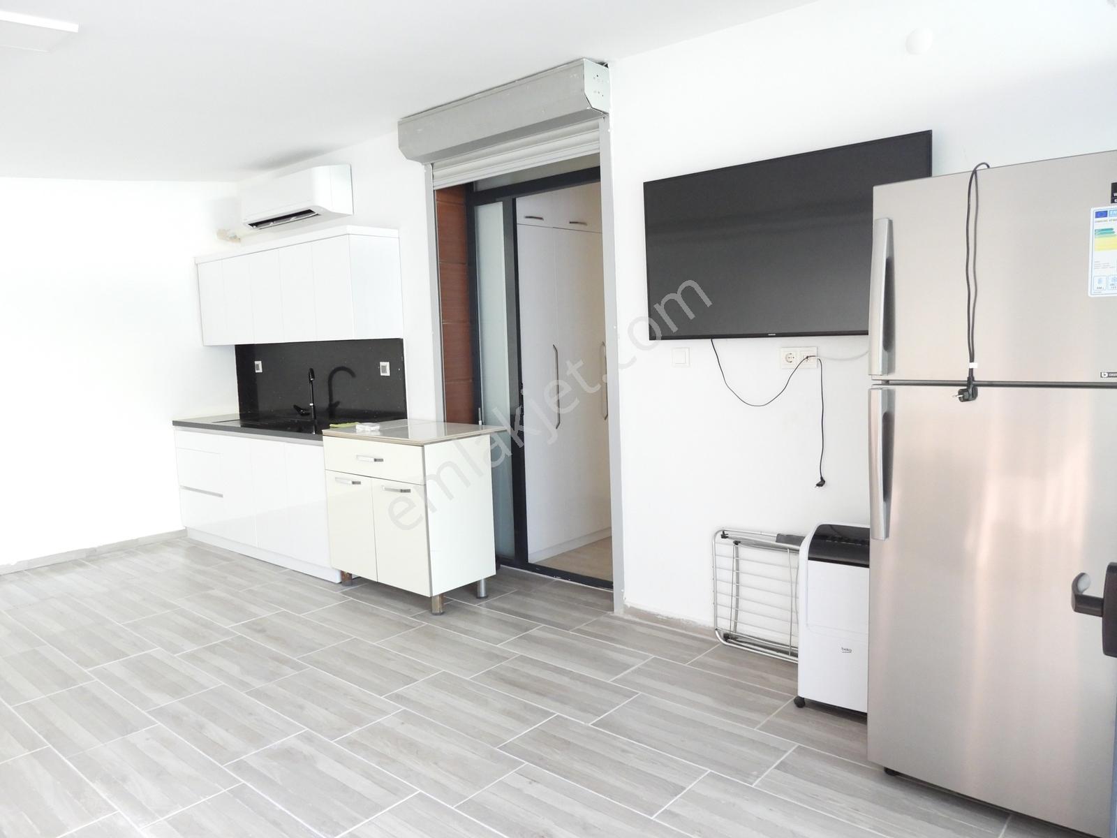 Kahramandere De 6+1, Her Yere Yakın Herkesten Uzak — fotoğraf 17