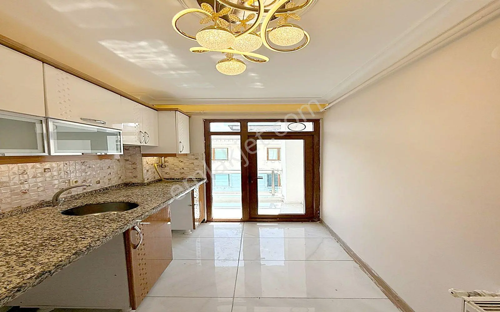 Yıldırım Yapı'dan Güzelyurt Metrobüse 10 Dk Krediye Uygun 2+1 Full Dekorlu Satılık Arakat Daire!! — fotoğraf 14