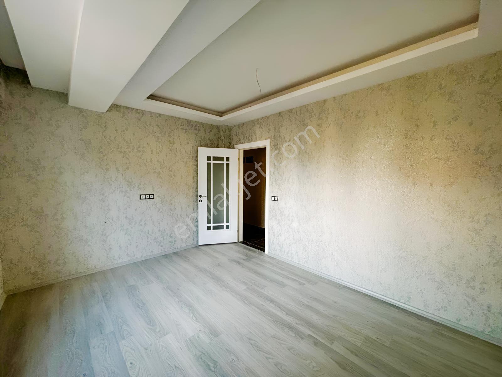 Uluğbey Mah. Cadde Üzeri, Lüks Site İçinde Satılık 3+1 Daireler — fotoğraf 9