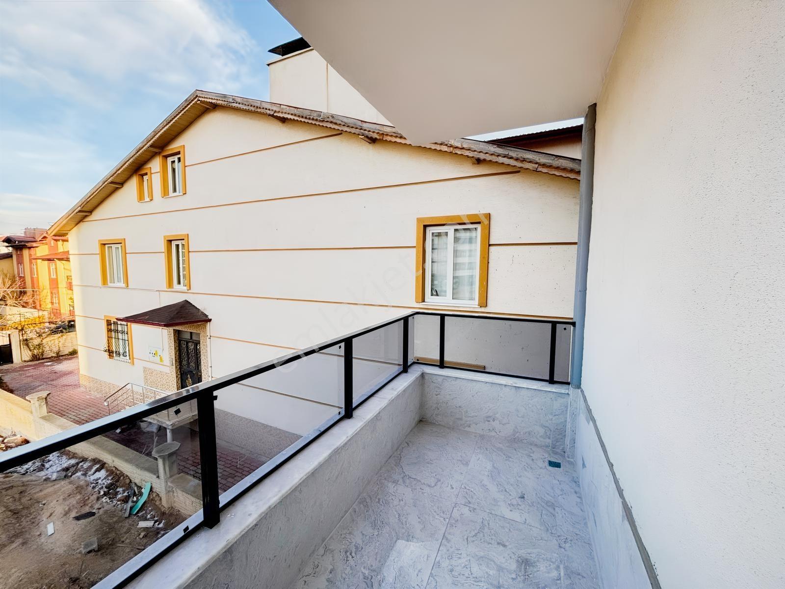 Uluğbey Mah. Cadde Üzeri, Lüks Site İçinde Satılık 3+1 Daireler — fotoğraf 13