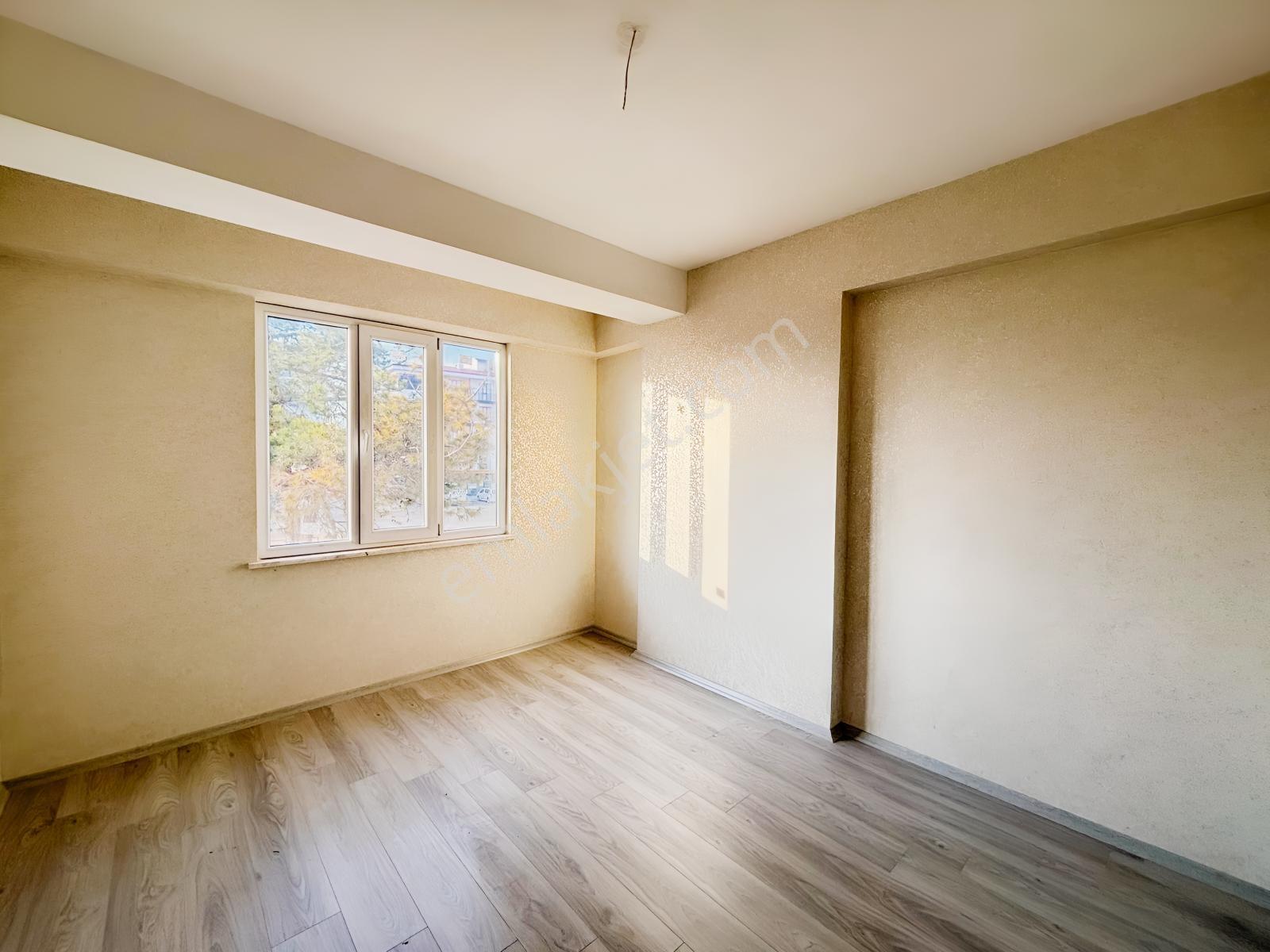 Uluğbey Mah. Cadde Üzeri, Lüks Site İçinde Satılık 3+1 Daireler — fotoğraf 14