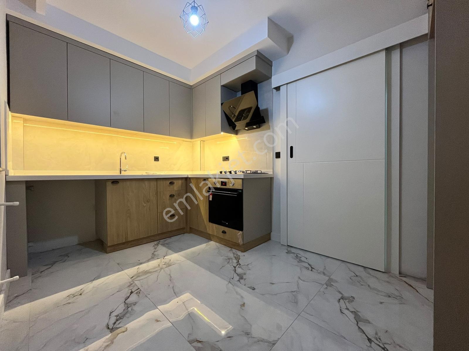 2+1 90M2 Katta Klimalı Mobilyalı Sıfır Daire