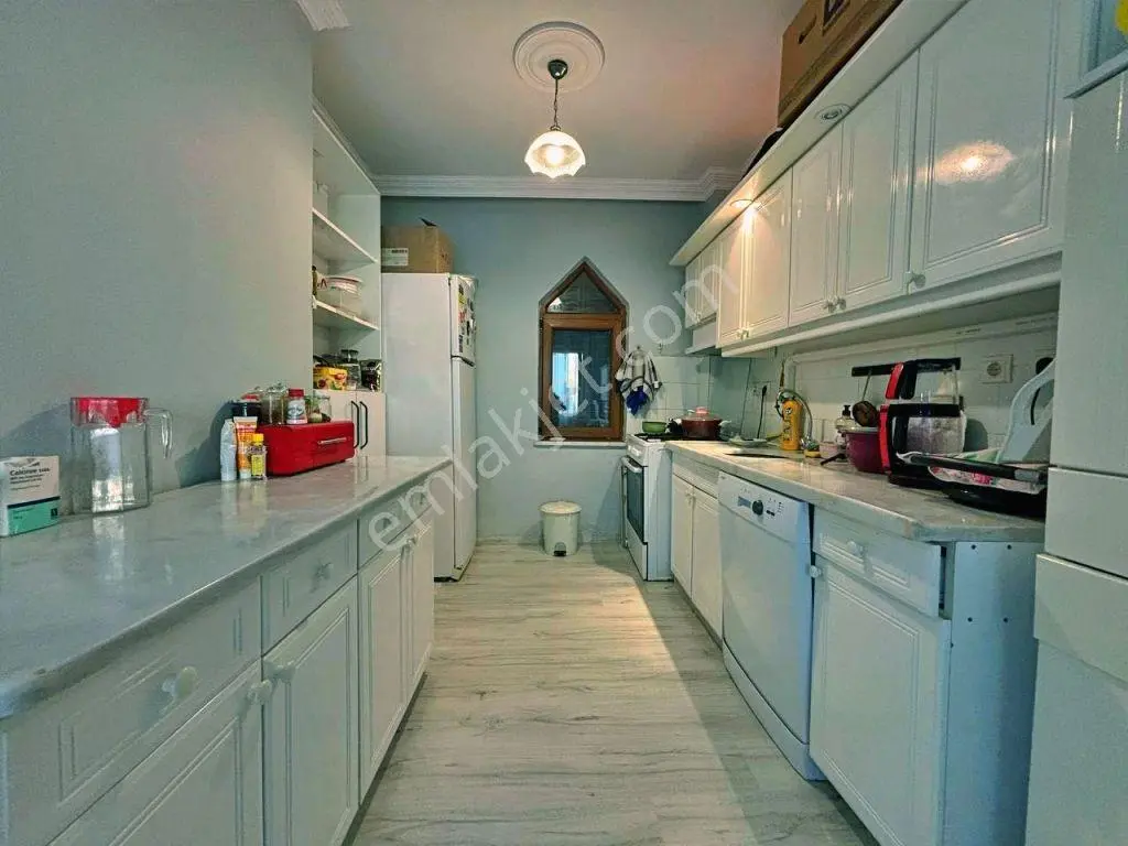 Yetkisi Uytundan Pelitköyde Denize 50 Mt. Doğalgazlı 3+1 Villa — fotoğraf 3