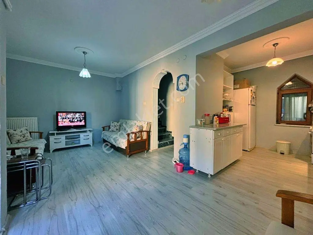 Yetkisi Uytundan Pelitköyde Denize 50 Mt. Doğalgazlı 3+1 Villa — fotoğraf 4