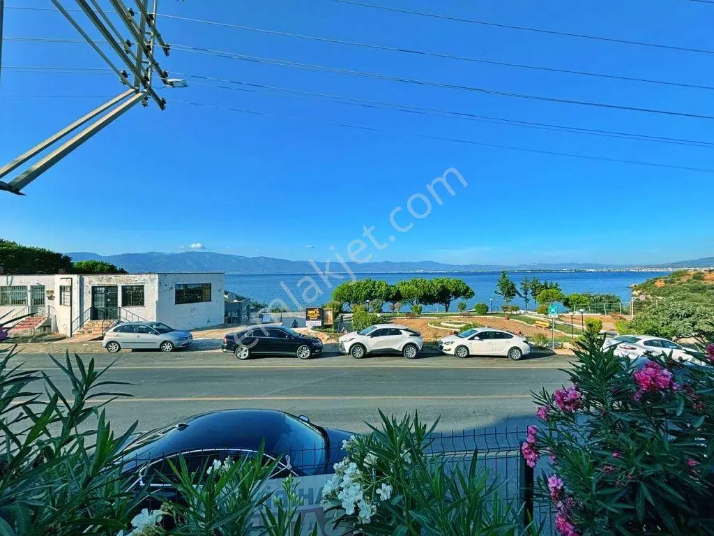 Yetkisi Uytundan Pelitköyde Denize 50 Mt. Doğalgazlı 3+1 Villa — fotoğraf 19