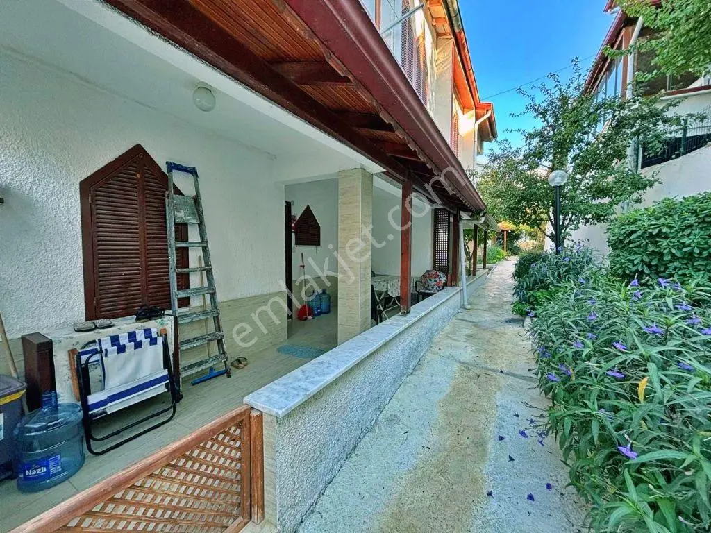 Yetkisi Uytundan Pelitköyde Denize 50 Mt. Doğalgazlı 3+1 Villa — fotoğraf 29