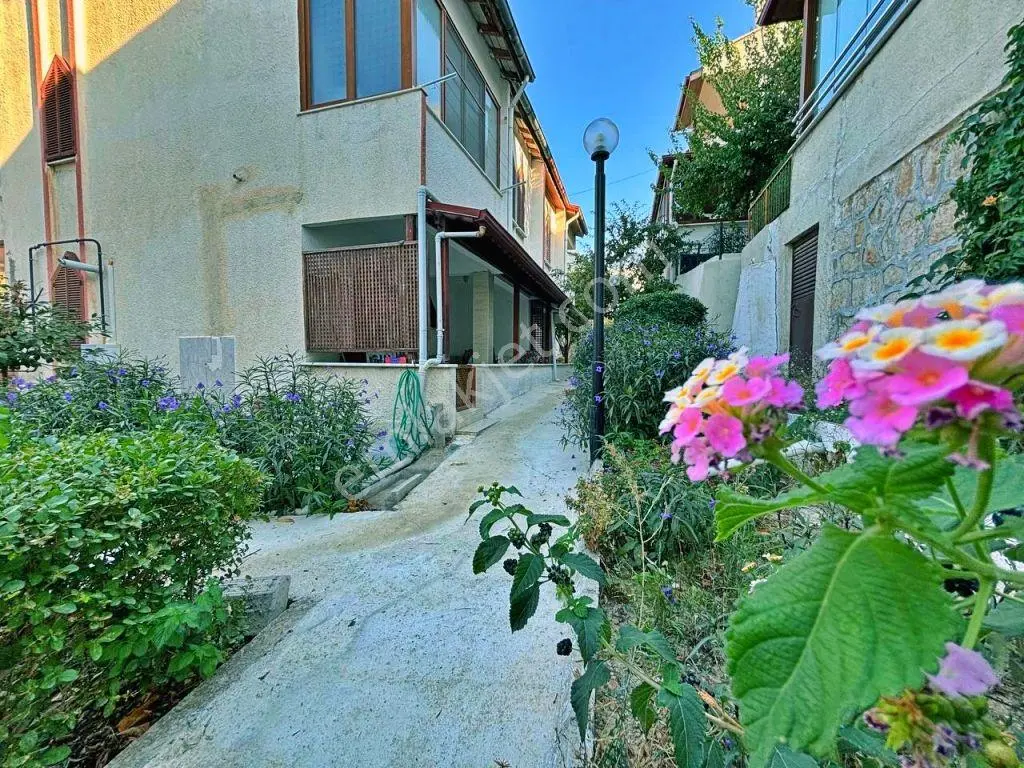 Yetkisi Uytundan Pelitköyde Denize 50 Mt. Doğalgazlı 3+1 Villa — fotoğraf 30