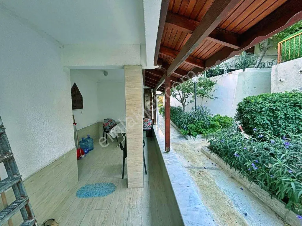 Yetkisi Uytundan Pelitköyde Denize 50 Mt. Doğalgazlı 3+1 Villa — fotoğraf 33
