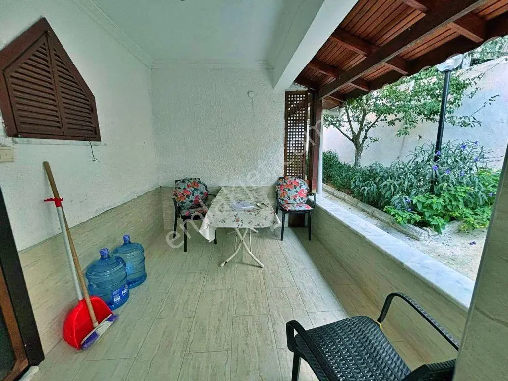 Yetkisi Uytundan Pelitköyde Denize 50 Mt. Doğalgazlı 3+1 Villa — fotoğraf 34
