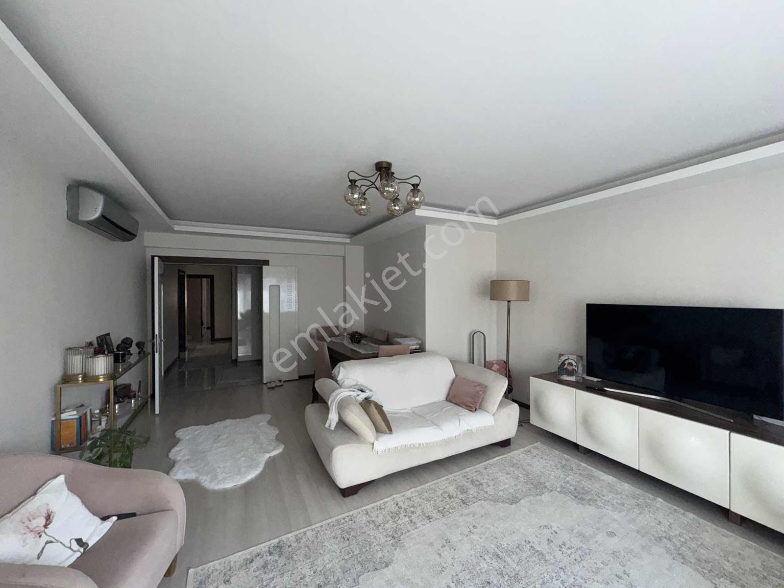 23 Nisan'da Site İçerisinde Kullanışlı Şık 3+1 Daire — fotoğraf 9