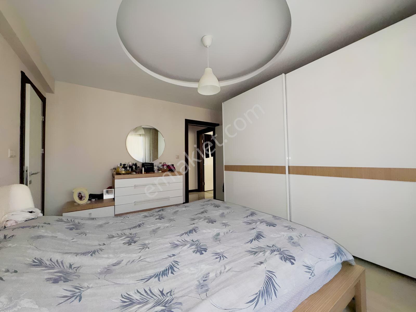 23 Nisan'da Site İçerisinde Kullanışlı Şık 3+1 Daire — fotoğraf 31