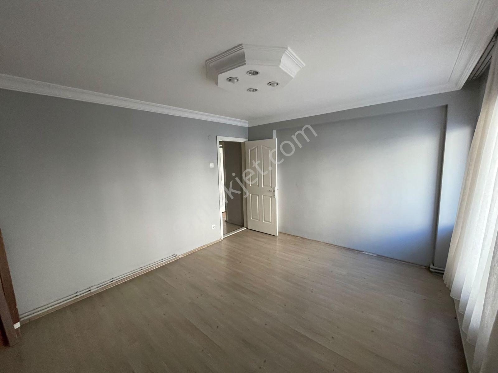 Konak İnönü Mahallesi'nde Merkezi Konumda Satılık 2+1 — fotoğraf 11