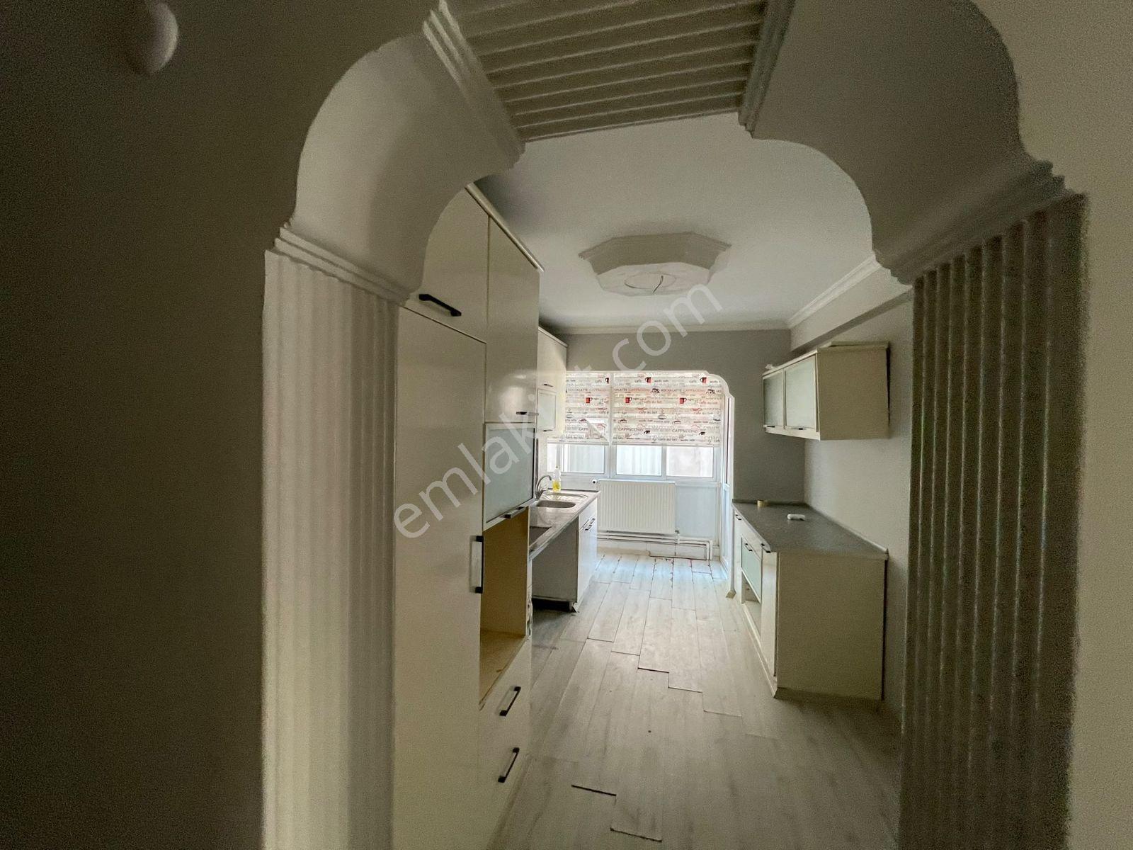 Konak İnönü Mahallesi'nde Merkezi Konumda Satılık 2+1 — fotoğraf 20