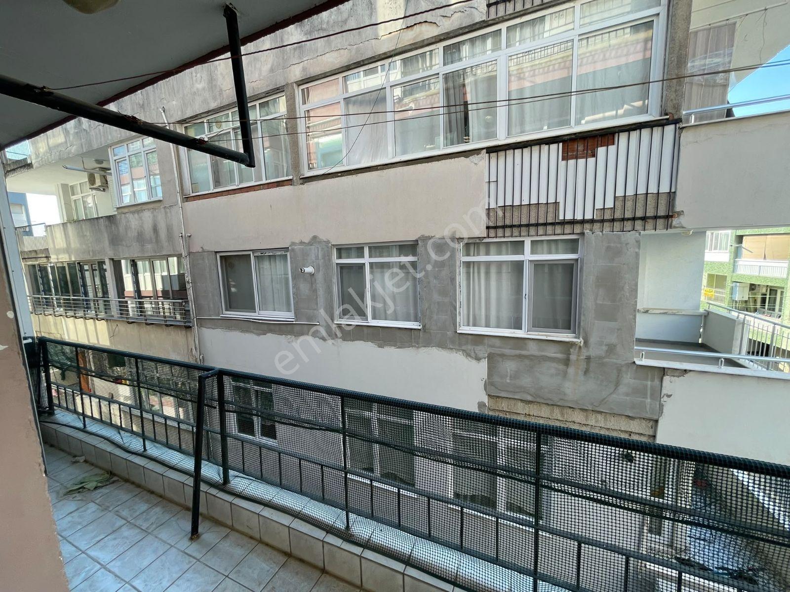 Konak İnönü Mahallesi'nde Merkezi Konumda Satılık 2+1 — fotoğraf 30