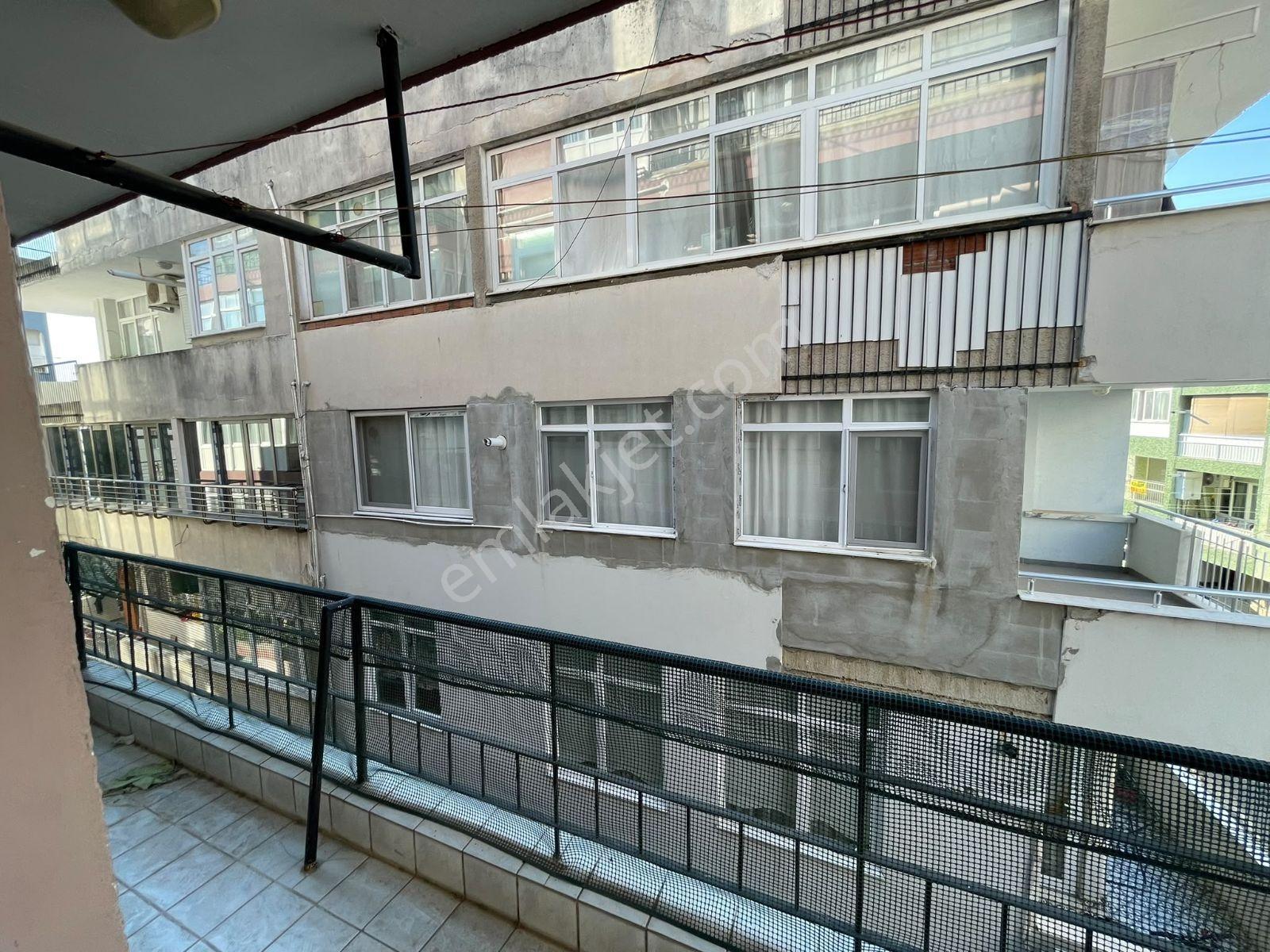 Konak İnönü Mahallesi'nde Merkezi Konumda Satılık 2+1 — fotoğraf 31