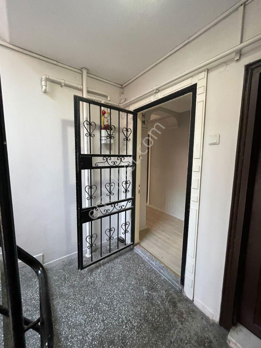 Konak İnönü Mahallesi'nde Merkezi Konumda Satılık 2+1 — fotoğraf 32