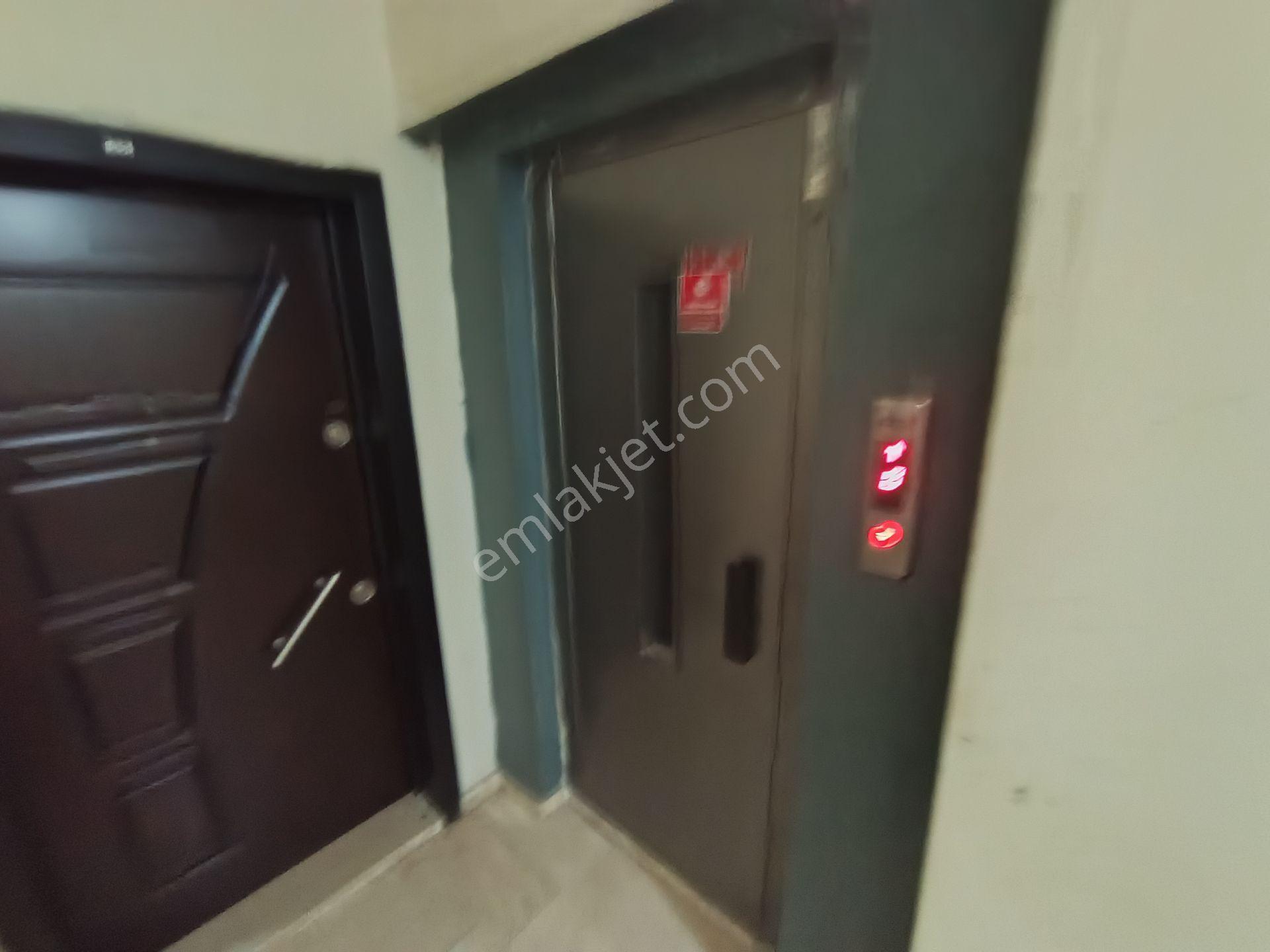 Kışlada Asansörlü Dublex Daire — fotoğraf 22