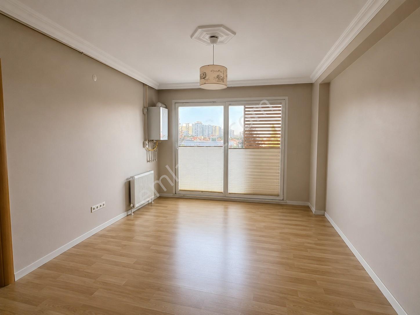 Yenişehir Q Bahçe Sitesi'nde 1+1 Balkonlu Satılık Daire — fotoğraf 4