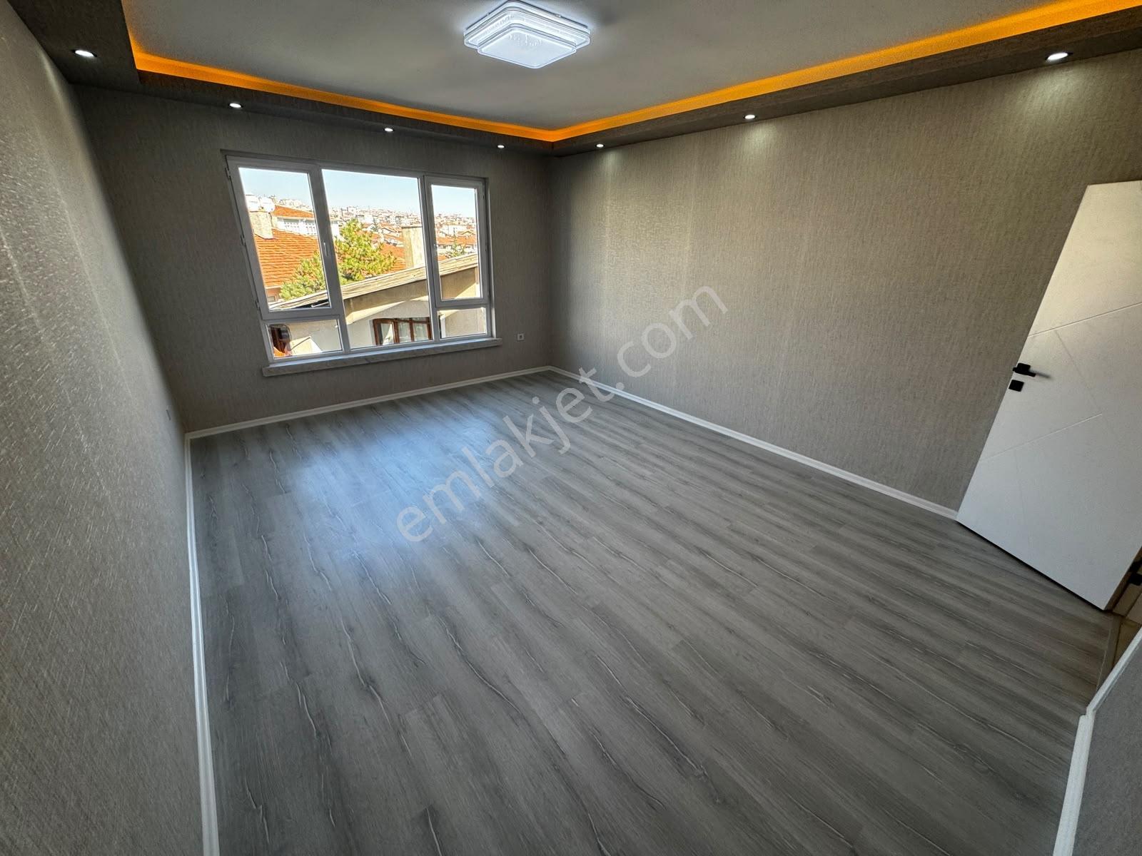 Öz'den Şehitler Metro Osmanlı Pazarı Yakını Lüx Yapılı 3+1 130m² — fotoğraf 4